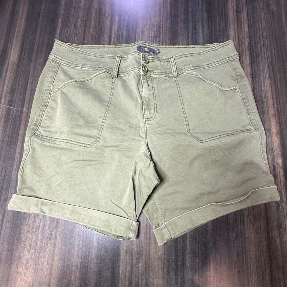 Torrid Olive Green Twill Utility Shorts with Pockets Plus Size 20